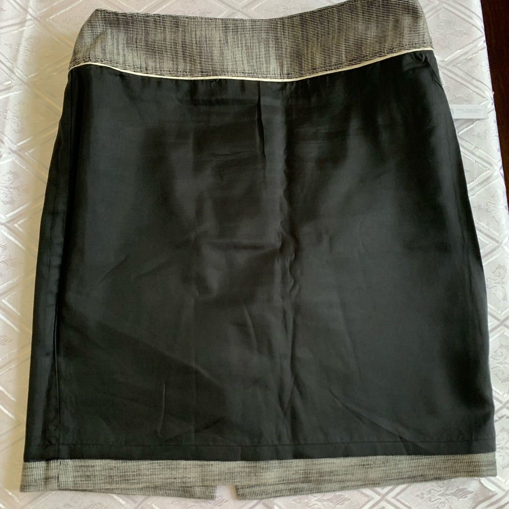 Ann Taylor Gray Pencil Skirt Knee-Length Work - Picture 6 of 8